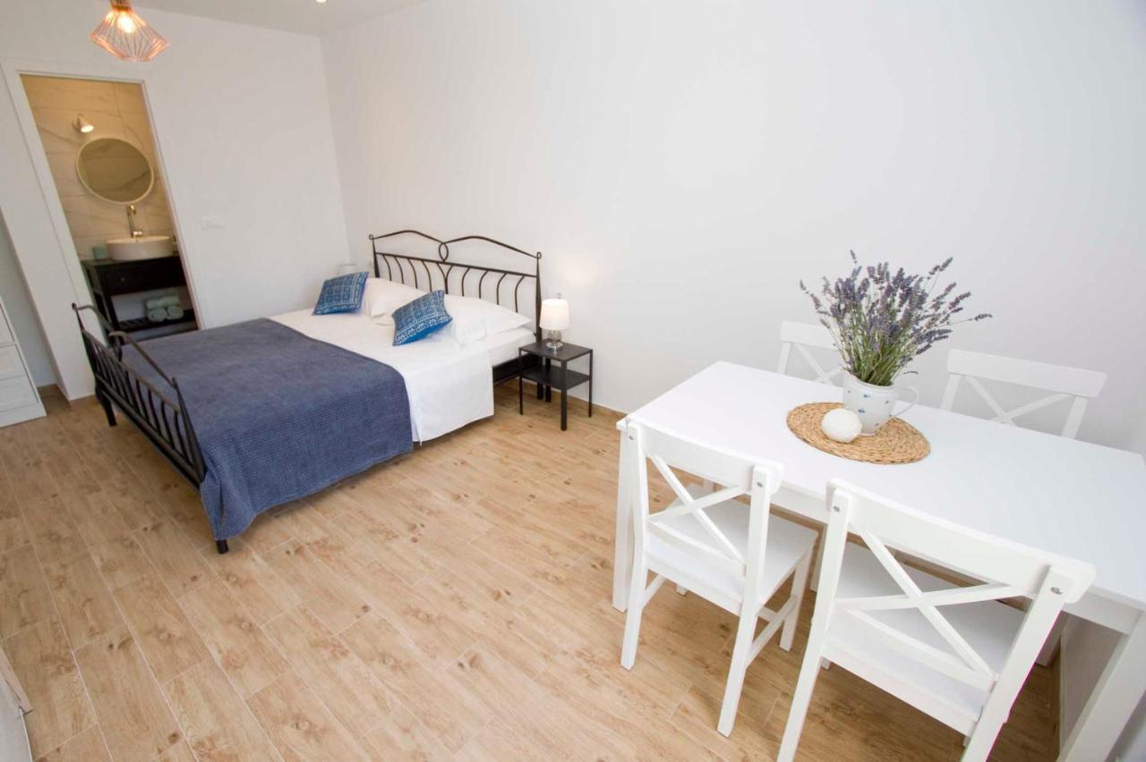 Apartmani Rustica 德朗西斯 外观 照片