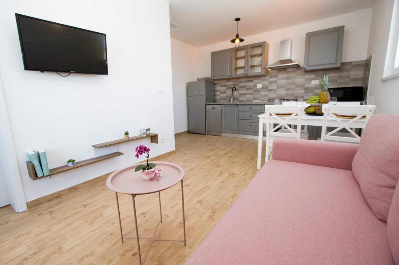 Apartmani Rustica 德朗西斯 外观 照片